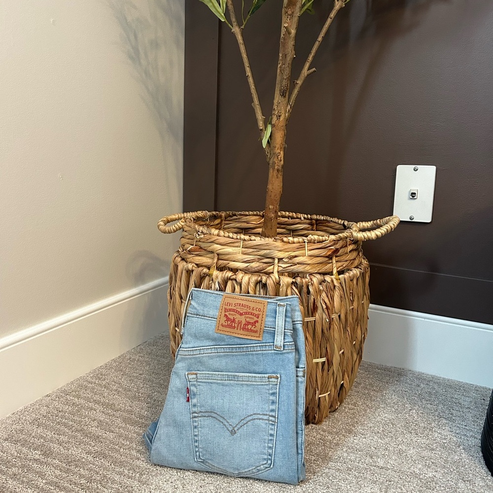 Levi's Sky Blue Denim Jeans